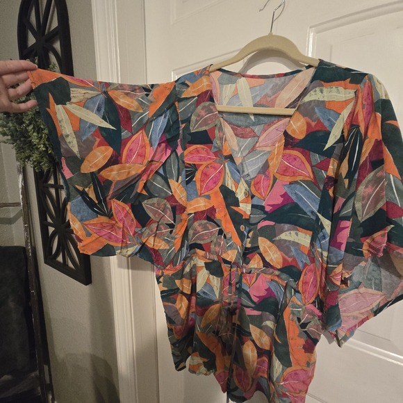 Cupshe Tropical Romper Boho Vacation Resort Outfit (🌺🌴 HOST PICK 🌺🌴) - Picture 4 of 6